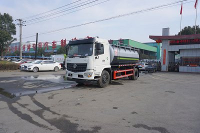 東風(fēng)D3  12方    吸污車(chē)